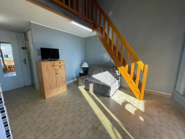 5018 Cap D'agde Joli T2 Mezzanine - Piscine - Proche Village Naturiste